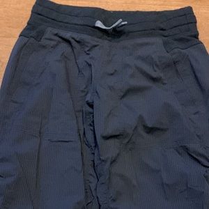 Ivivva unlined studio pants 10
